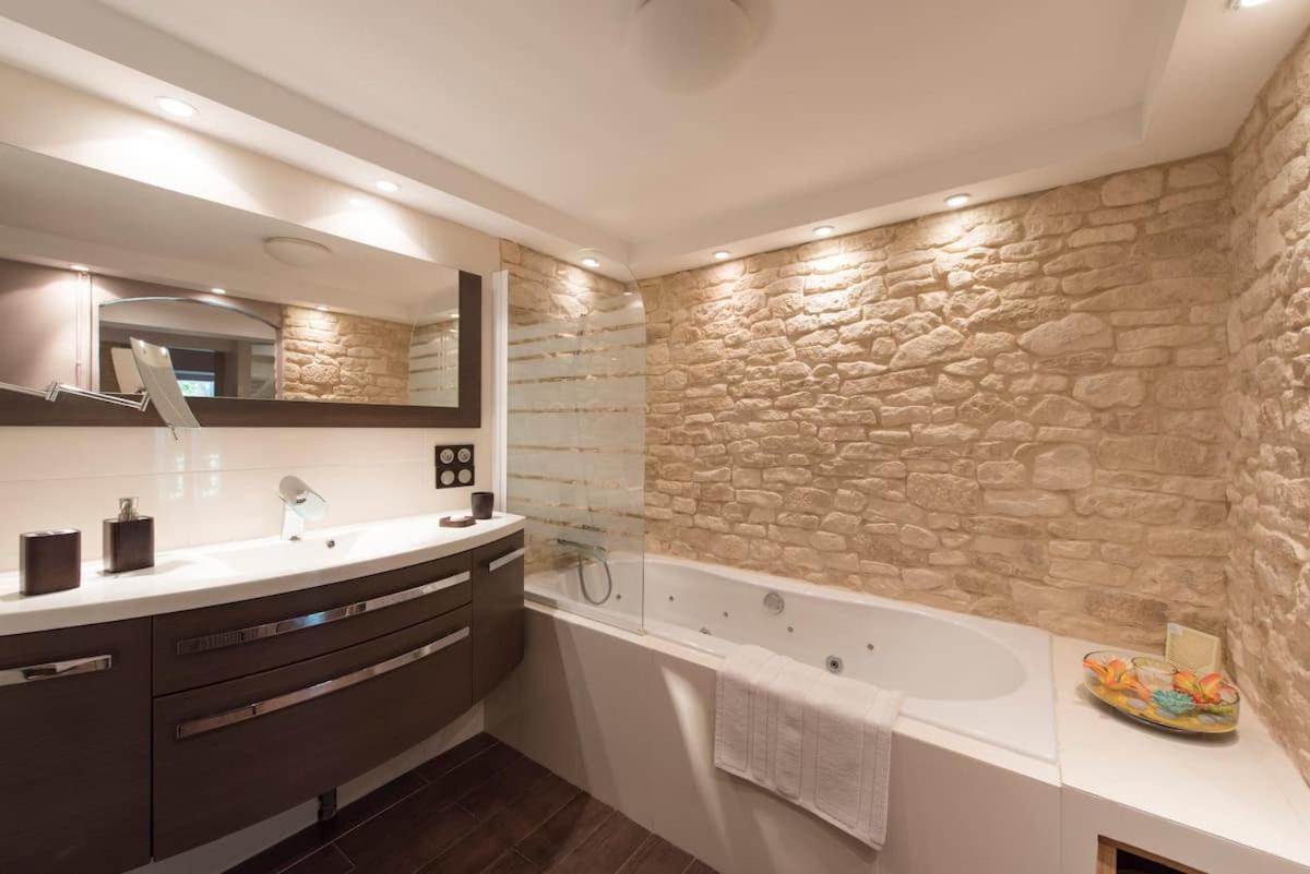 Clot De Felines Chambre Spacieuse Otel Entrevaux Dış mekan fotoğraf