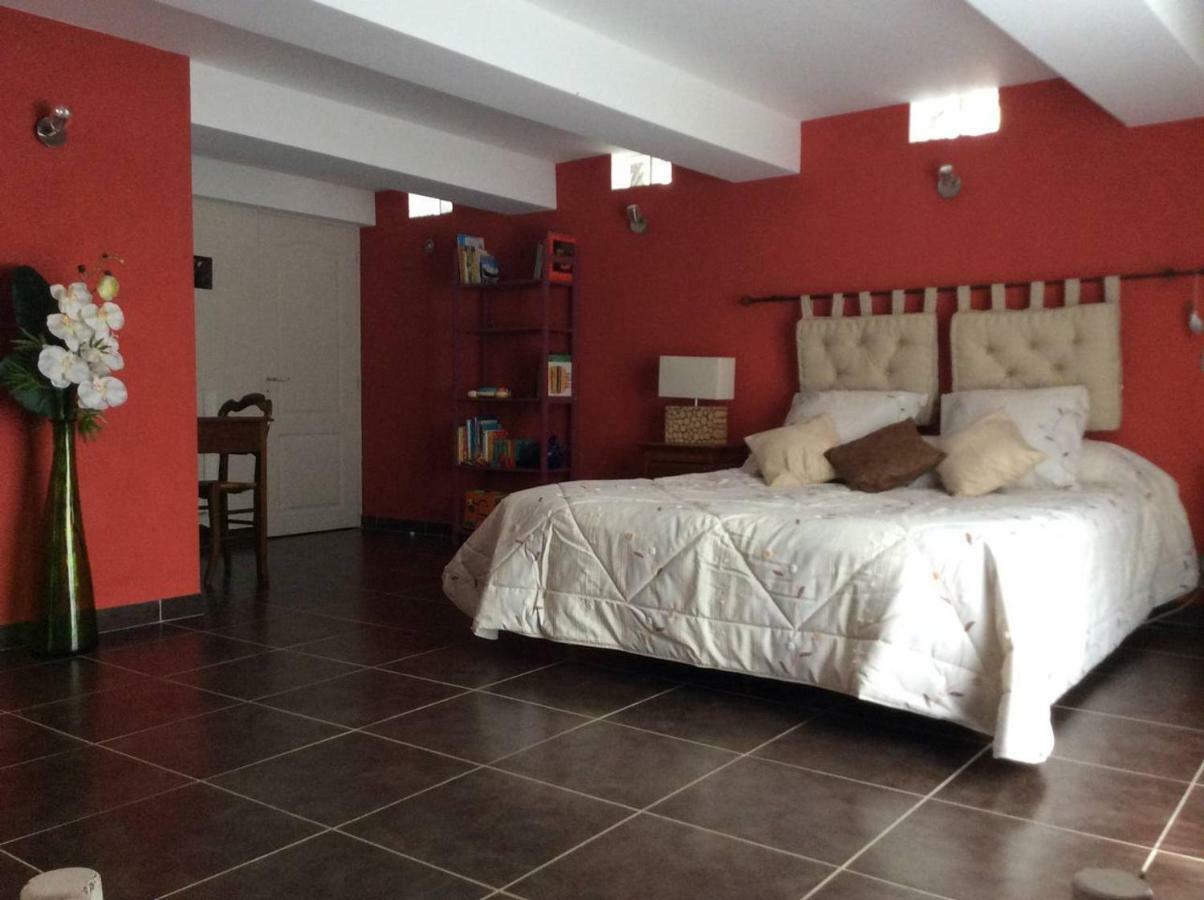 Clot De Felines Chambre Spacieuse Otel Entrevaux Dış mekan fotoğraf