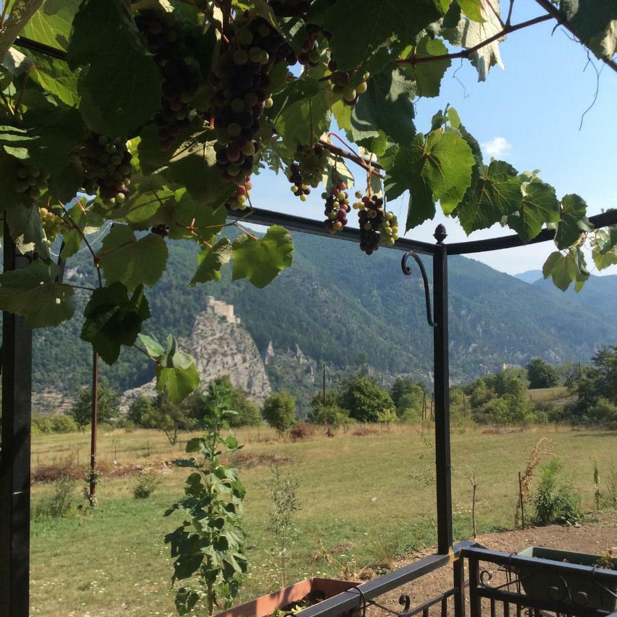 Clot De Felines Chambre Spacieuse Otel Entrevaux Dış mekan fotoğraf