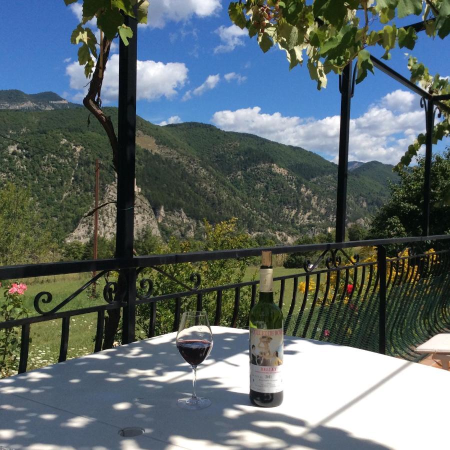 Clot De Felines Chambre Spacieuse Otel Entrevaux Dış mekan fotoğraf
