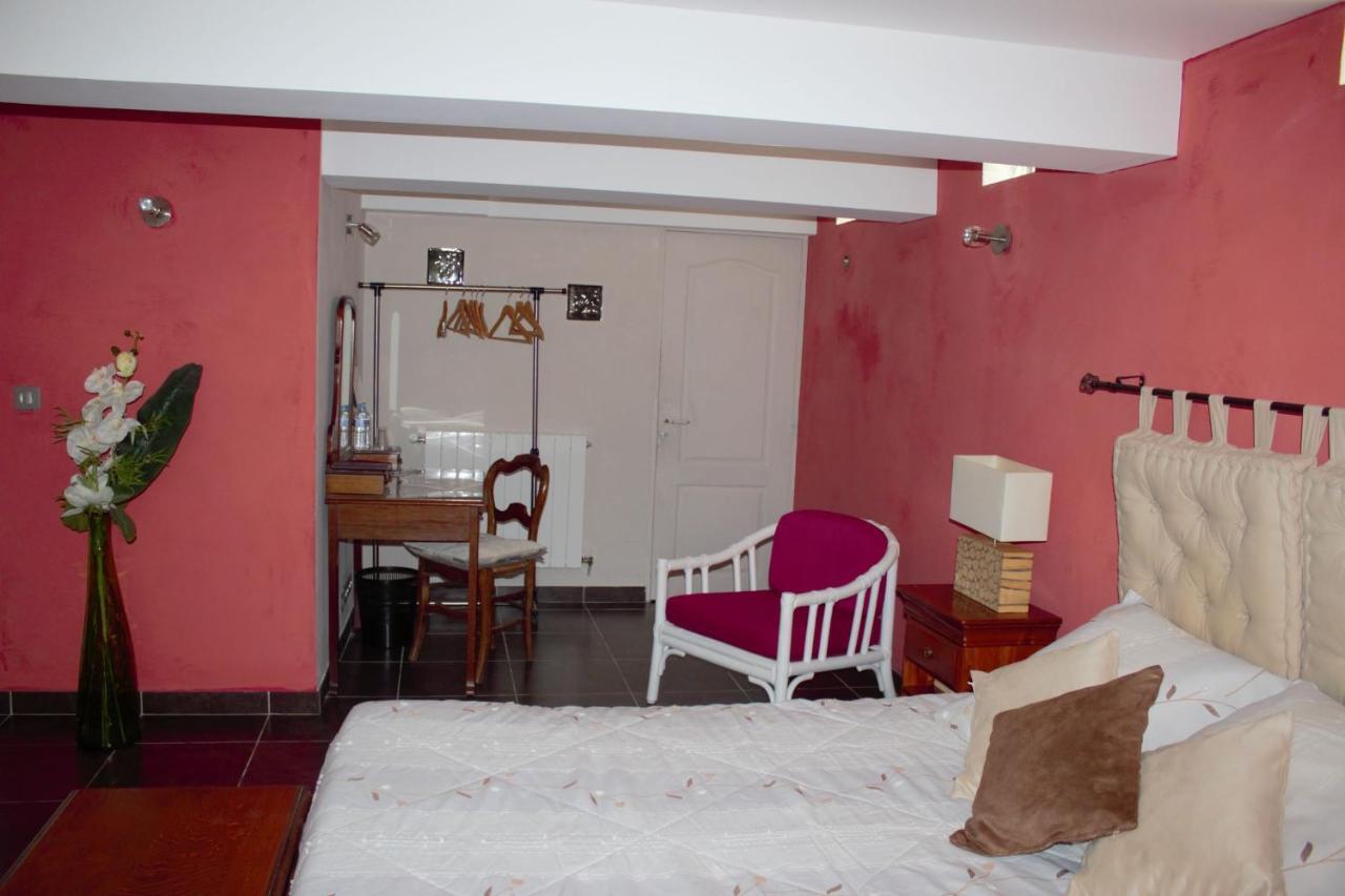 Clot De Felines Chambre Spacieuse Otel Entrevaux Dış mekan fotoğraf