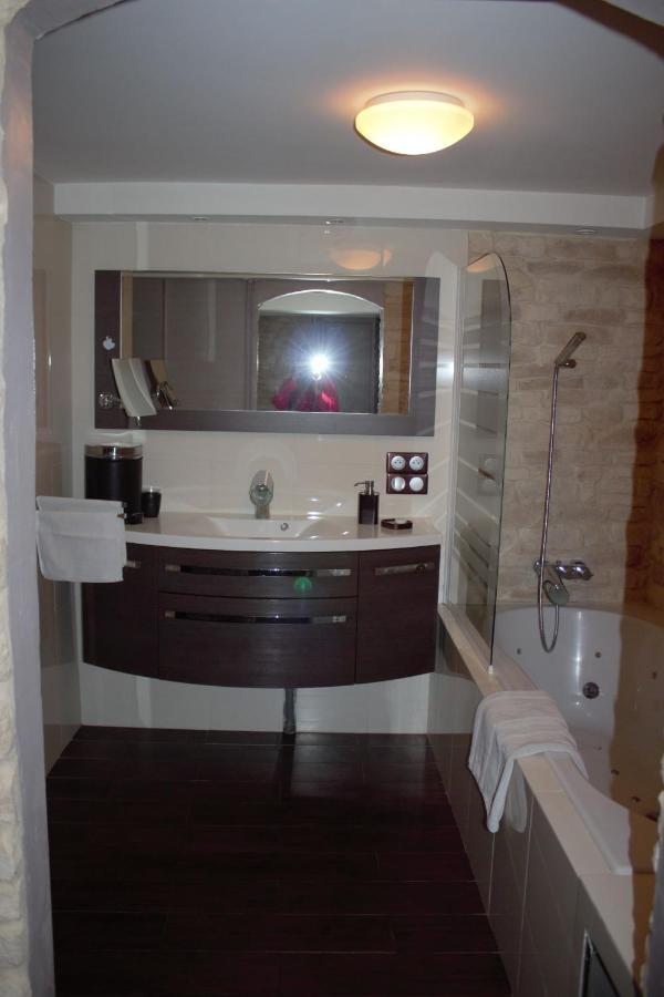 Clot De Felines Chambre Spacieuse Otel Entrevaux Dış mekan fotoğraf